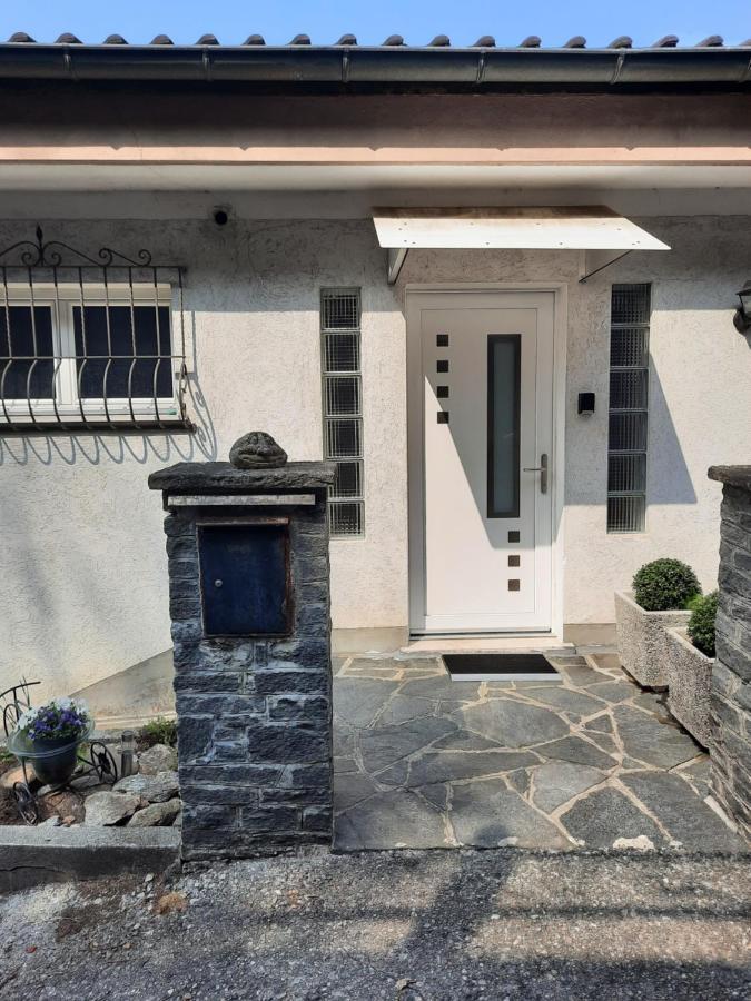 Casa Montana Lägenhet San Nazzaro Exteriör bild